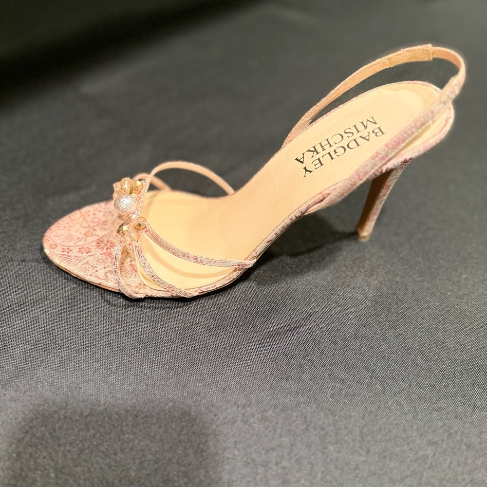 Badgley Mischka Pink Heels with Intricate Detailing - Picture 9 of 16